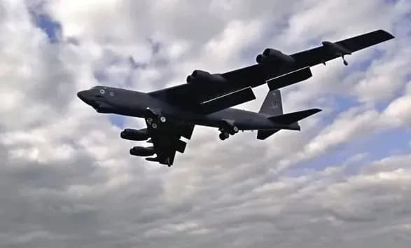 Бомбардувальник США пролетів за 200 км від Санкт-Петербурга