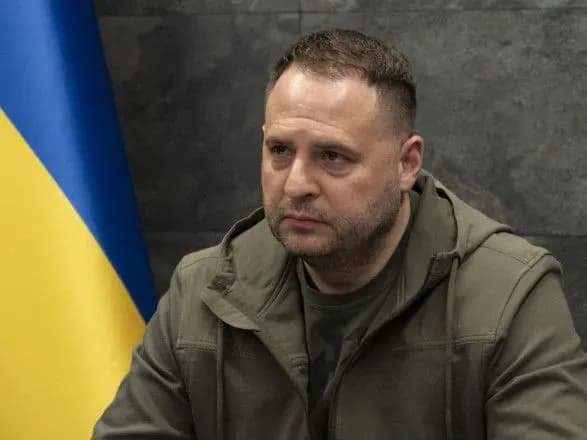 Єрмак закликав не ігнорувати тривогу