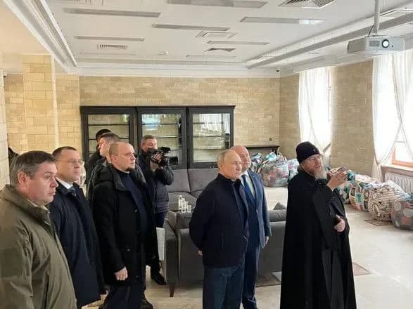 путін приїхав у тимчасово окупований Крим