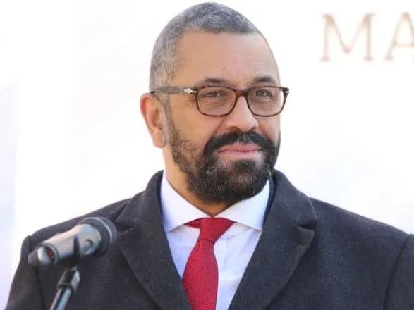 Голова МЗС Британії відповів на заяви рф про снаряди зі збідненим ураном для України: "ядерної ескалації немає"