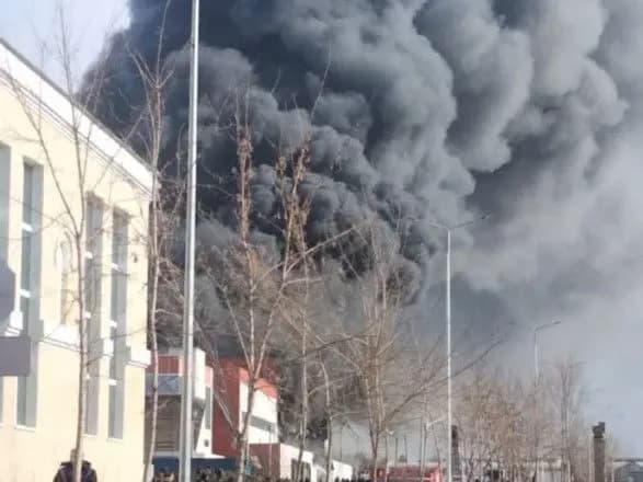 Под Екатеринбургом горит завод ВМП