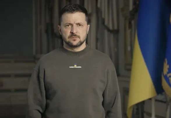 Зараз так само, як і рік тому, не можна бути подумки далеко від війни — Зеленський