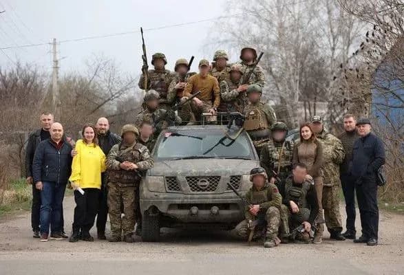 Лікарня та військові на Донеччині отримали гуманітарну допомогу від Фонду Вадима Столара та депгрупи “Відновлення України”