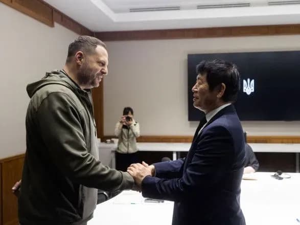 Єрмак зустрівся з президентом Міжнародної федерації гімнастики