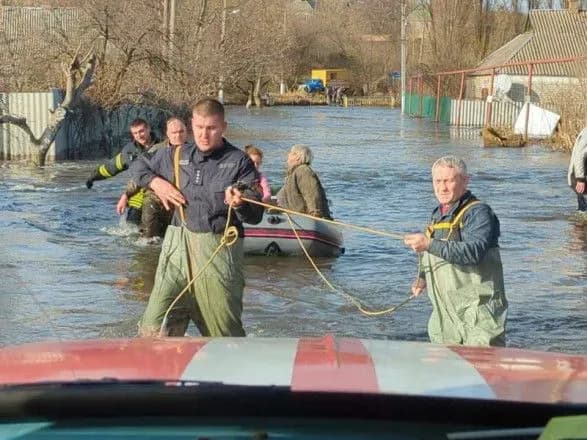 Прорив дамби у Краматорську: трьох людей врятували, 10 - евакуювали