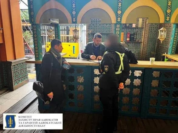Порушили адвокатську таємницю і забрали машини – ДБР тисне на відомого юриста