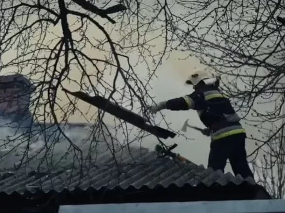 У Сумах малолітня дівчинка врятувала трьох дітей від пожежі: найменших виносила на руках