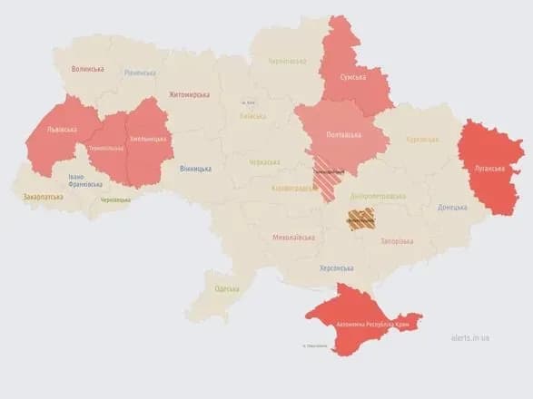 У кількох областях України чутно вибухи - ЗМІ