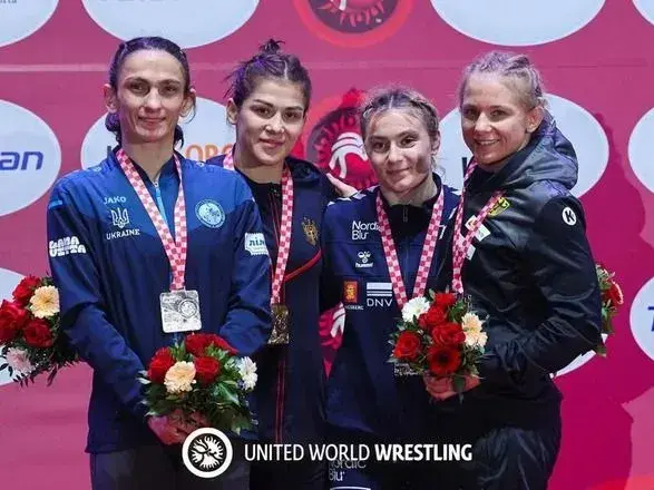 Украинки завоевали три первые медали в женской борьбе на чемпионате Европы