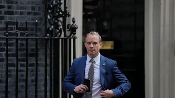 Віцепрем'єр Великої Британії пішов у відставку. Уряд Сунака ініціював ряд кадрових перестановок