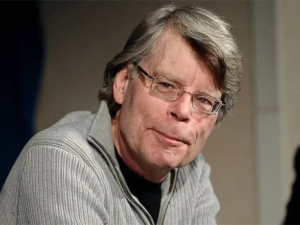 Стівен Кінг запропонував Ілону Маску віддати гроші за свою "галочку" у Twitter фонду Притули