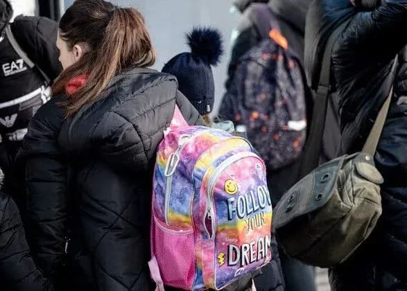 Естонія закриває більшість інформаційних пунктів для біженців