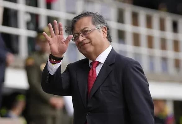 Президент Колумбії закликав до мирних переговорів росії та України вже зараз