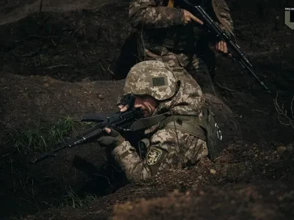 Окупанти здійснили понад 30 атак на чотирьох напрямках - Генштаб