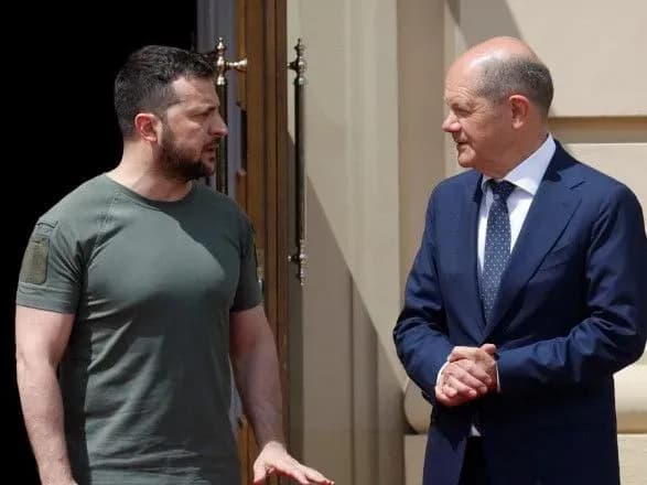 Насичений вікенд Зеленського: зустрічі з лідерами Німеччини та Італії, Папою Римським і отримання премії