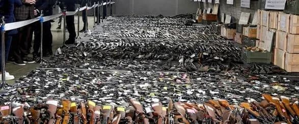 Сербія: за амністією зібрано 13 500 одиниць зброї, у тому числі ракетні установки