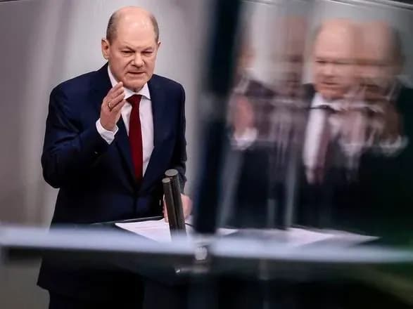 Канцлер Шольц закликав до "прагматизму" на тлі прагнення США ввести заборону експорту з росії