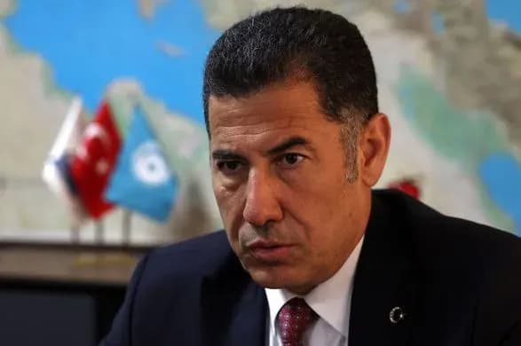 Вибори в Туреччині: ультраправий Сінан Оган підтримав Ердогана у другому турі