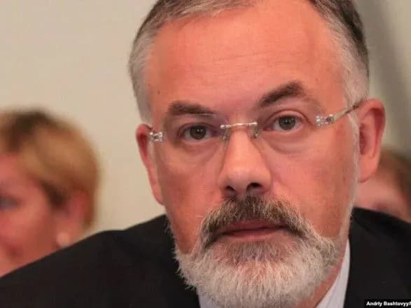 У обвинуваченого у держзраді ексміністра Табачника знайшли у Криму будівельний бізнес - Схеми