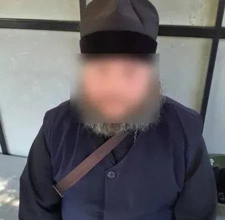 На въезде в Киев у попа упц мп обнаружили российскую пропаганду