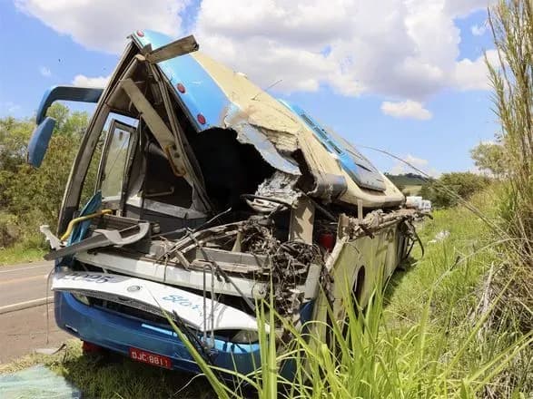 19 людей загинули в автокатастрофі в Камеруні