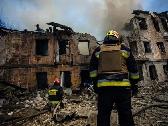 Пострадавших от ракетного удара рф по Днепру уже 30, с тремя людьми нет связи