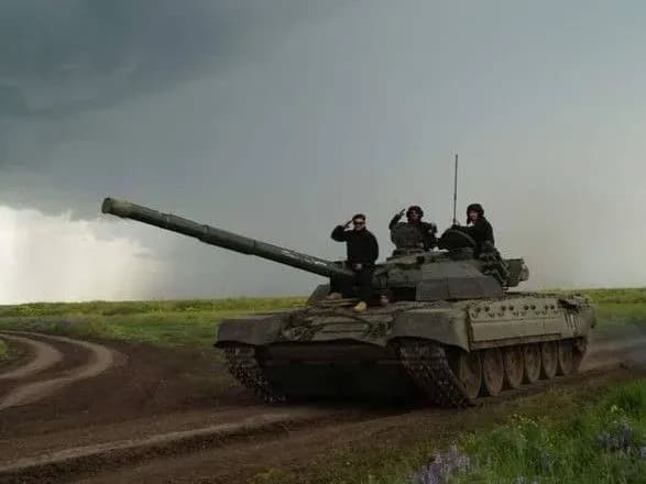 Генштаб: понад 100 окупантів дизертирували із займаних позицій, викравши військову техніку