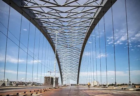 Прокуратура взялась за мільйонні розкрадання на будівництві мосту в Києві. Кличко запевняє, що порушень немає