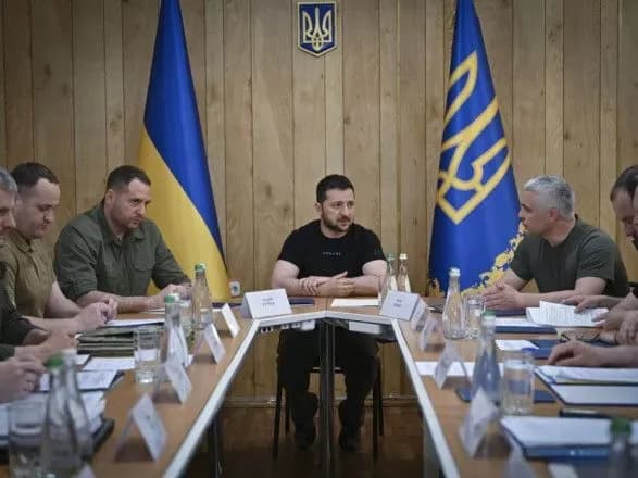 Зеленський провів виїзну ставку в Одесі: Сирський звітував про стабілізацію ситуації на Хортиці