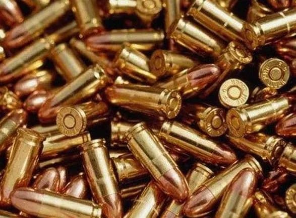 росія заборонила вивозити з країни гільзи та патрони