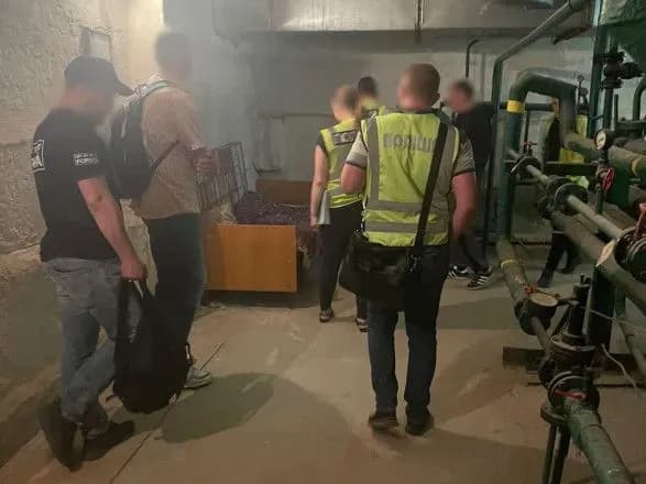 Дело о закрытом укрытии: меры пресечения избрали всем 4 задержанным, прокуратура обещает оценку и действиям служащих КГГА