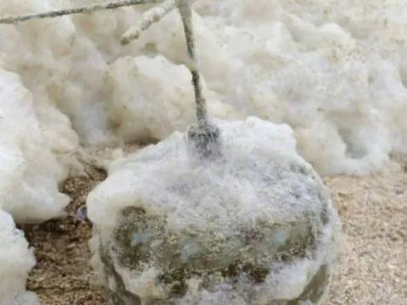 Жителів Одещини закликали утриматися від прогулянок біля моря: вода винесла на узбережжя міни та боєприпаси