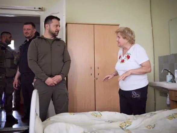 Зеленський зустрівся з постраждалими внаслідок підриву Каховської ГЕС