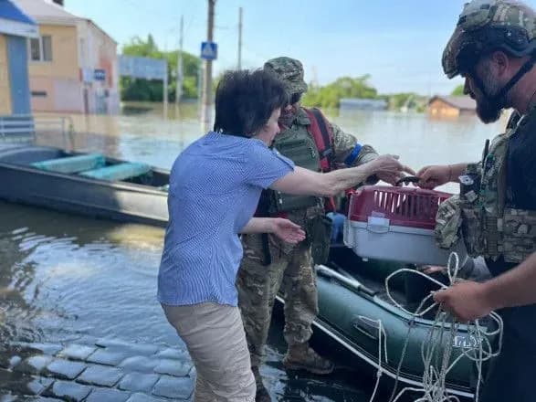 Волонтерів закликали утриматися від відвідування Херсона через постійні обстріли