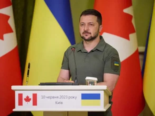 Зеленський поговорить з Дудою перед його зустріччю з Макроном й Шольцом