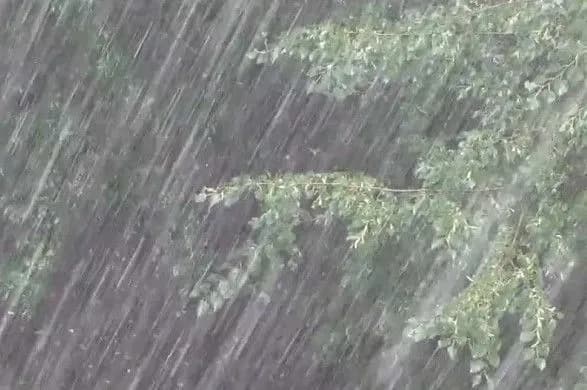 Через негоду ремонтні бригади ДТЕК у Києві та області переведені у посилений режим