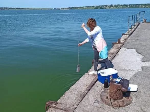Концентрація низки шкідливих речовин у пробах води з річки Інгулець перевищує норму - ДЕІ
