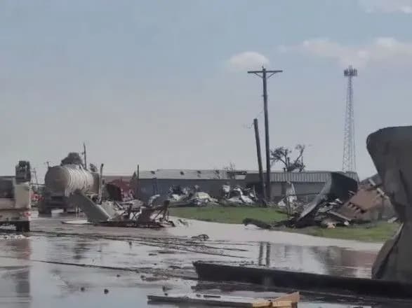 Декілька торнадо пройшлися Техасом: є загиблі та значні руйнування