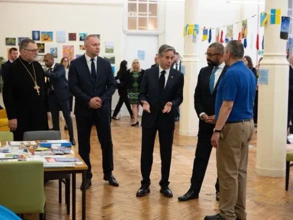 Ентоні Блінкен разом з Джеймсом Клеверлі у Всесвітній день біженців зустрілись з українцями у Британії