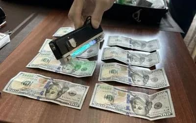 На Одещині ДБР викрило правоохоронця, який організовував побори на пунктах пропуску