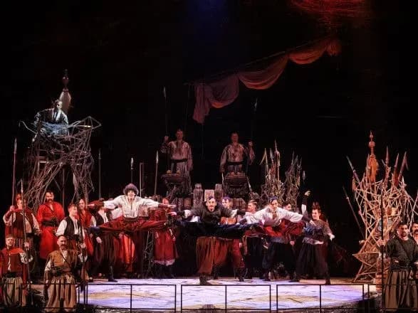 "МХП-Громаді" підтримав нову постановку опери "Запорожець за Дунаєм"