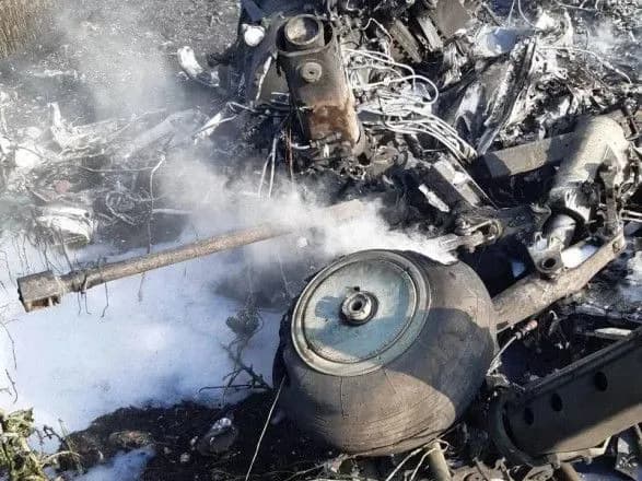 У росії показали уламки вертольота Ка-52, який збили бійці чвк "вагнер"