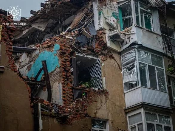 Удар рф дронами по Сумах забрав життя вже трьох людей, 21 поранений: у місті день жалоби