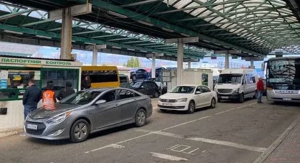 Более тысячи водителей в июне хотели незаконно выехать из Украины через систему "Шлях" - ГПСУ