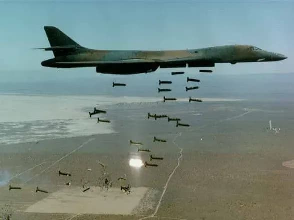 США оголосять новий пакет військової допомоги для України, що міститиме касетні боєприпаси – Reuters