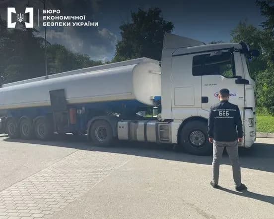 Підробляли та продавали пальне: у Чернівецької області викрито схему