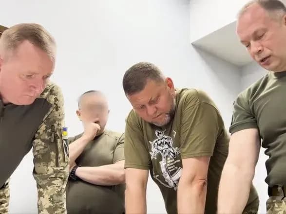 Залужний відвідав угруповання військ "Хортиця" і "Таврія"