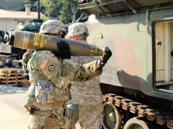 Німеччина виступила проти надсилання Україні касетних боєприпасів