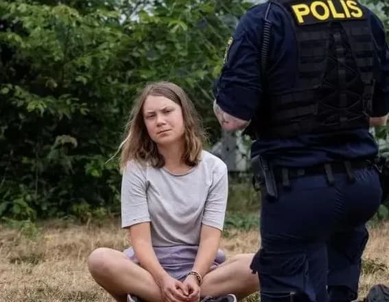 Тунберг судитимуть за "непокору" поліції під час акції протесту