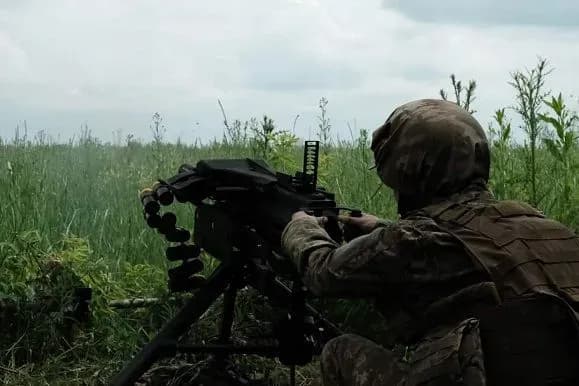 Общая ситуация на фронте: за сутки враг нанес более 30 авиационных ударов